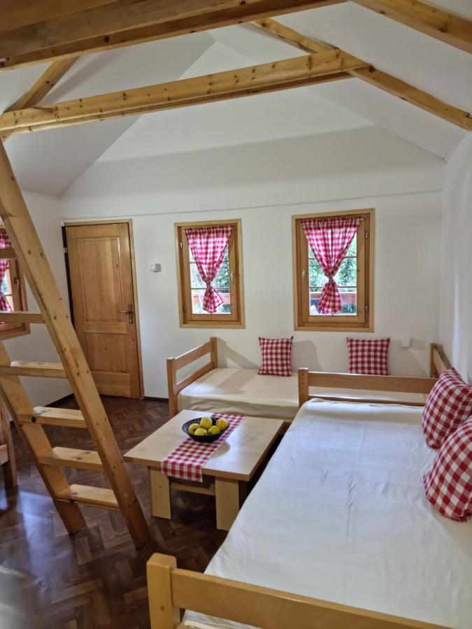 Holiday Home Sajra Kulen Vakuf Kültér fotó